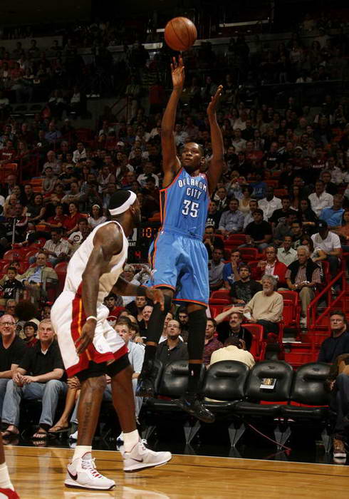 共同母题 共同母题